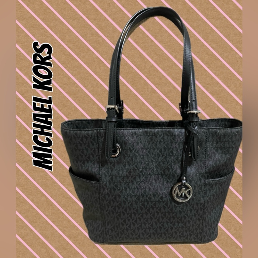 MICHAEL Michael Kors
East-West Monogram Zip Tote Bag  NWOT - Picture 2 of 16